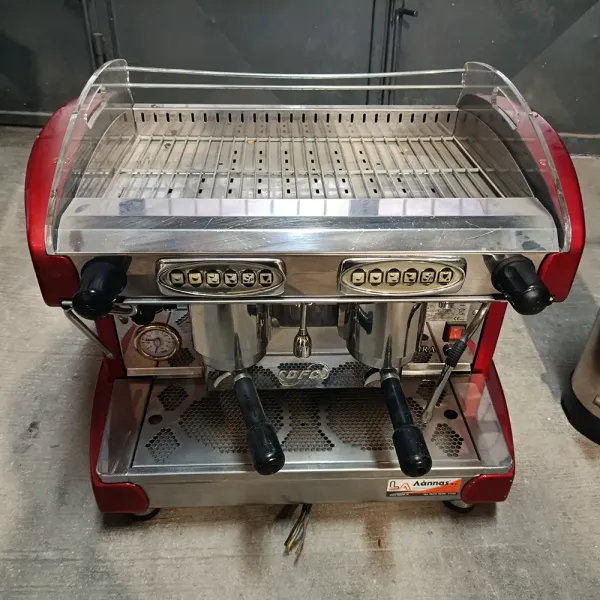 Μηχανή Καφέ Espresso 6lt Ηλεκτρονική με αποσκληρυντή 12L(Μεταχειρισμένα)